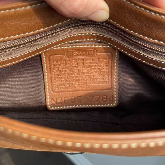 Vintage Coach Saddle Brown Hampton Leather Shoulder Bag - Adjustable Strap - Picture 3 of 16